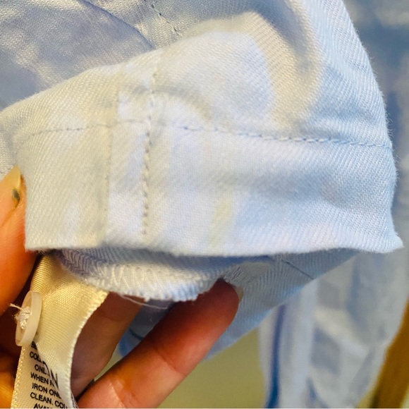 Aritzia Babaton Hadwyn Cropped Puff Sleeve Blouse - Picture 6 of 9